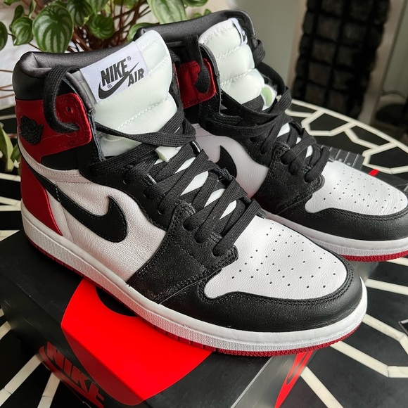 womens air jordans red and black